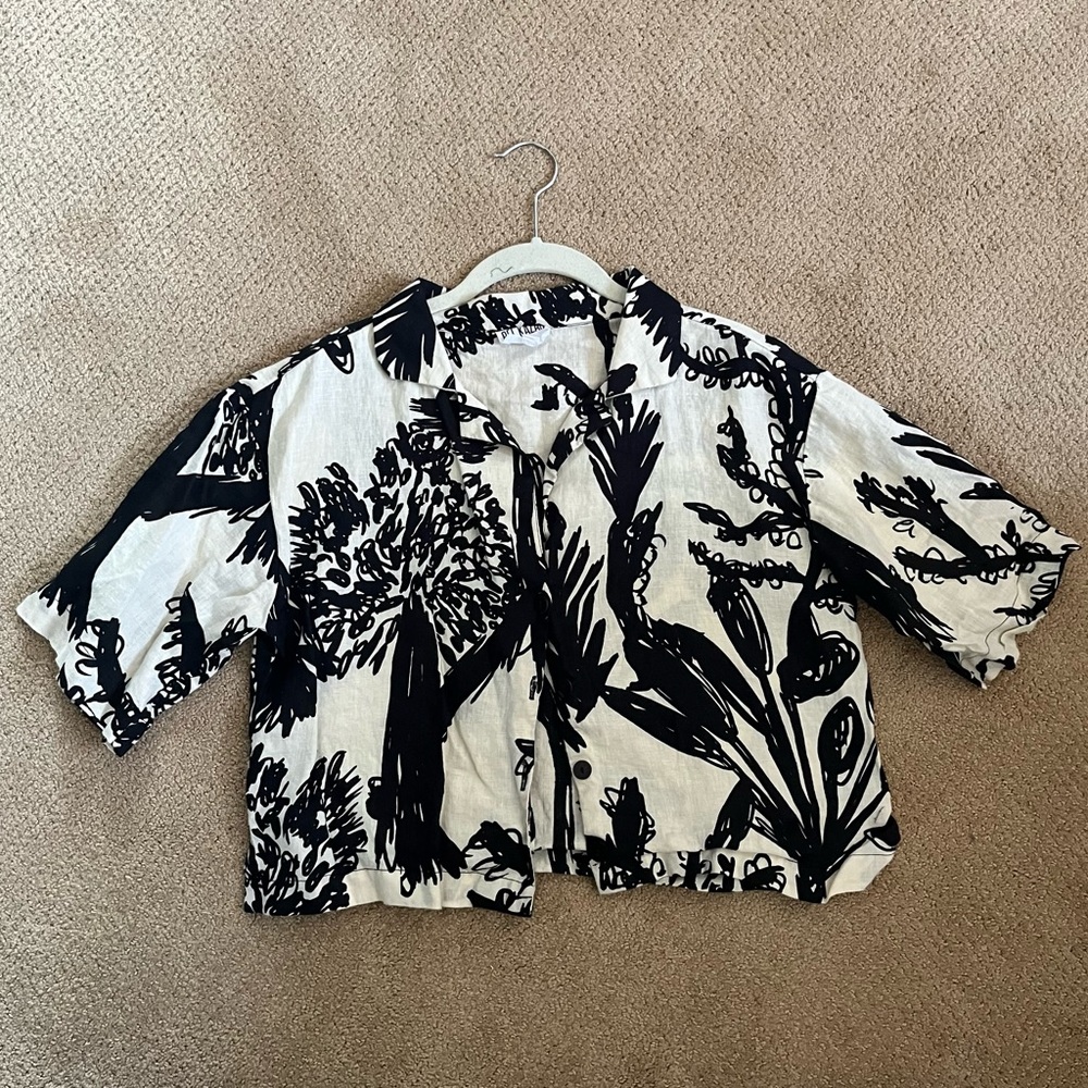 Bel Kazan button up cropped blouse, size s